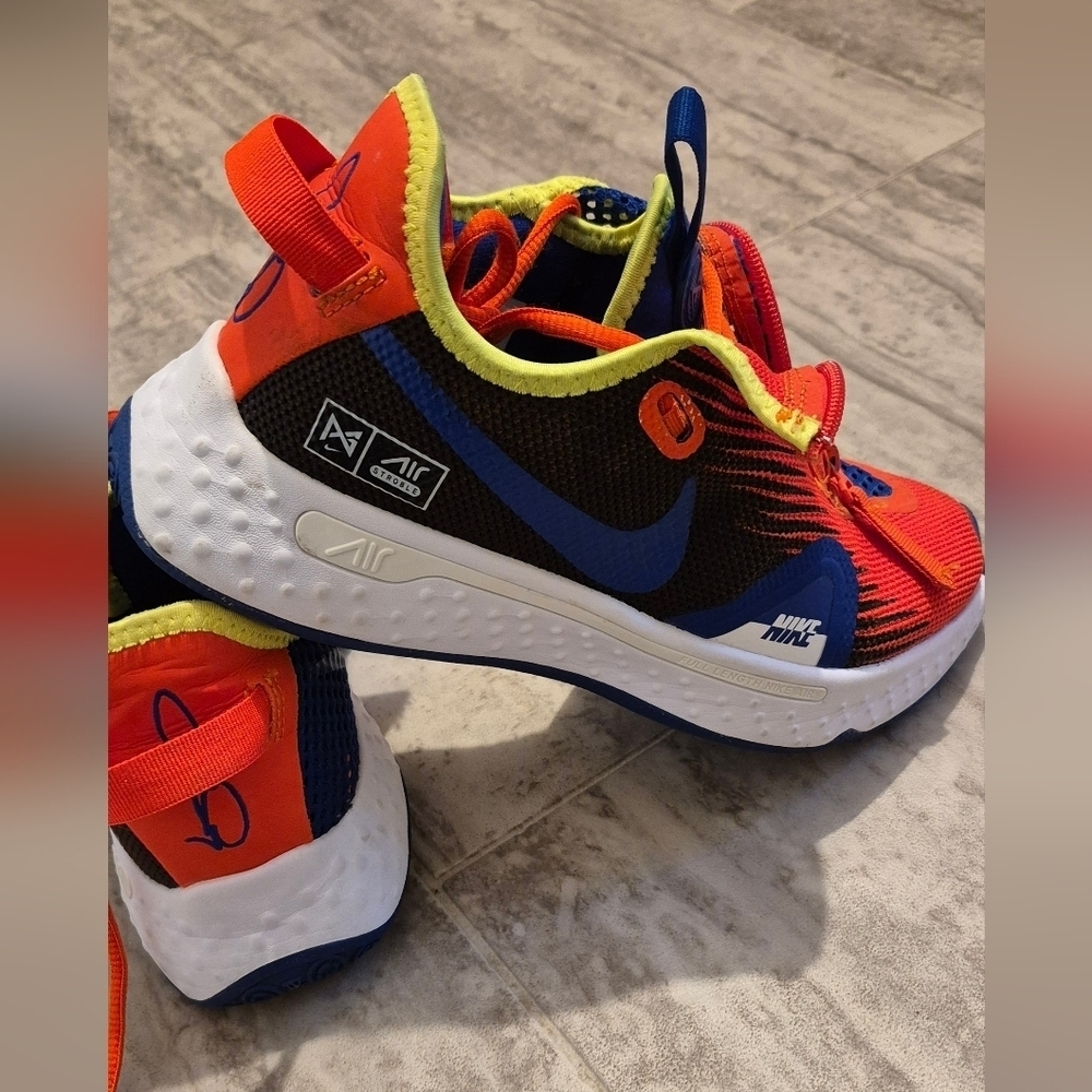 Nike Kids Sneakers in Vibrant Red and Blue - Picture 3 of 10